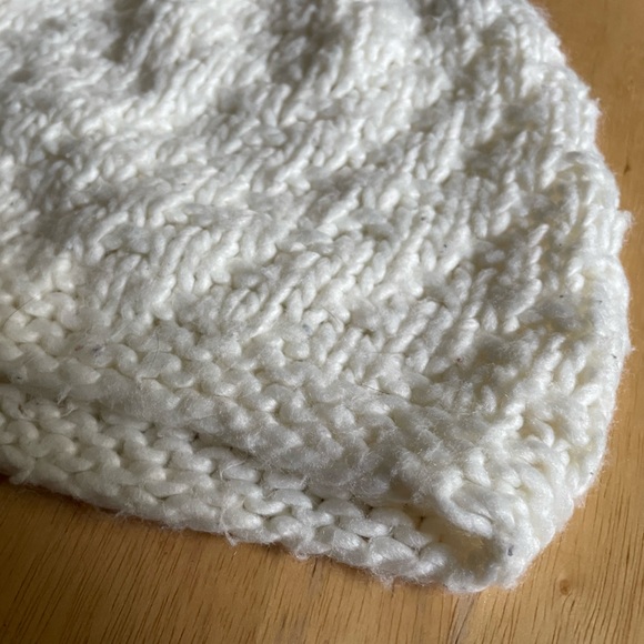 Relaxed Knit Beanie - Picture 7 of 9